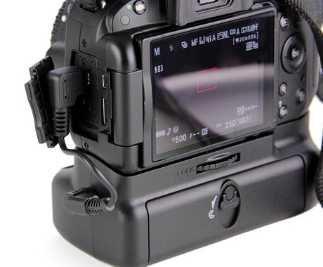 Batteriegriff Set für Nikon D5200 D5100 + IR-Fernauslöser + 2x EN-EL14 Akku + 1x USB Dual Ladegerät